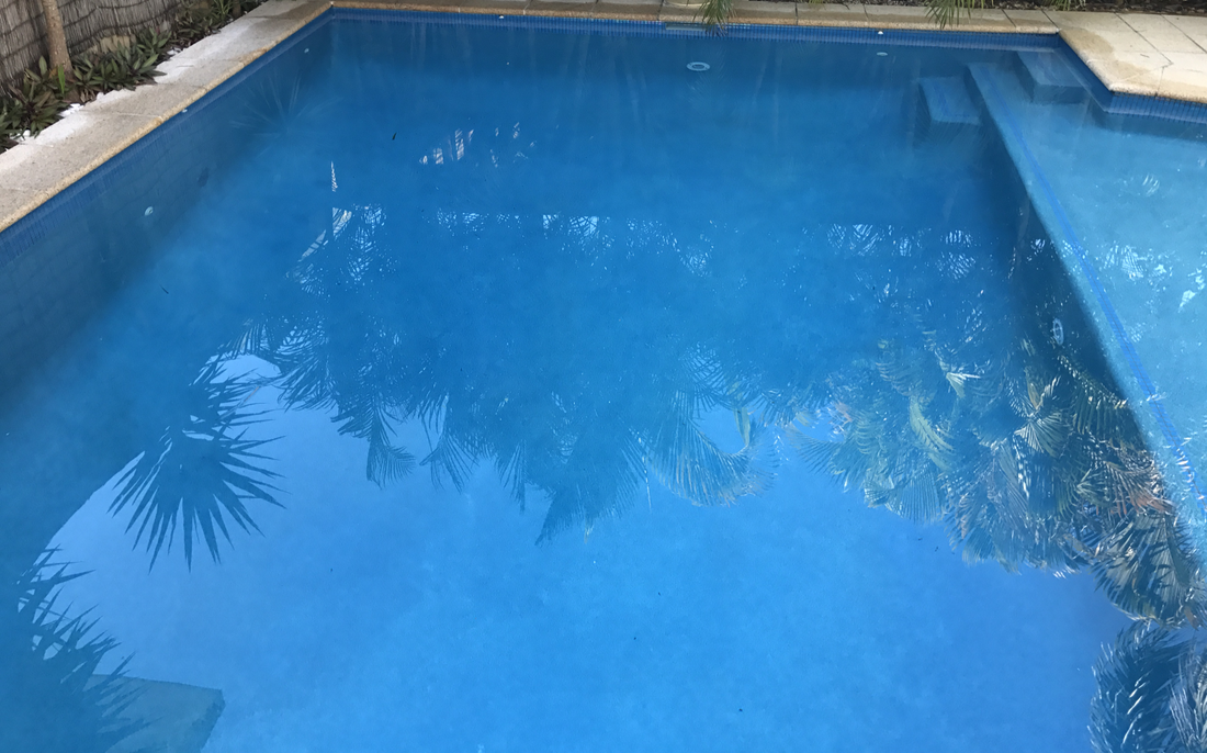 Piscina con sistema de cloración salina Blue Salt Chile